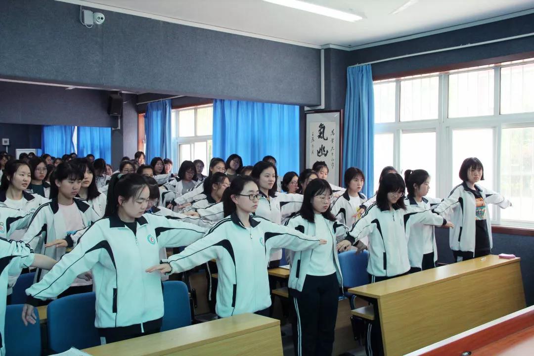 青岛国开第一中学举行高